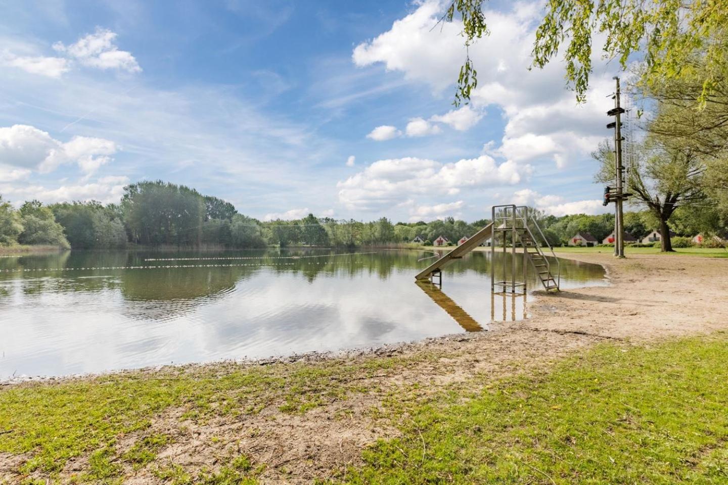 Vakantiehuis Aan Het Water -Incl Laadpaal- Ewijk Exterior photo